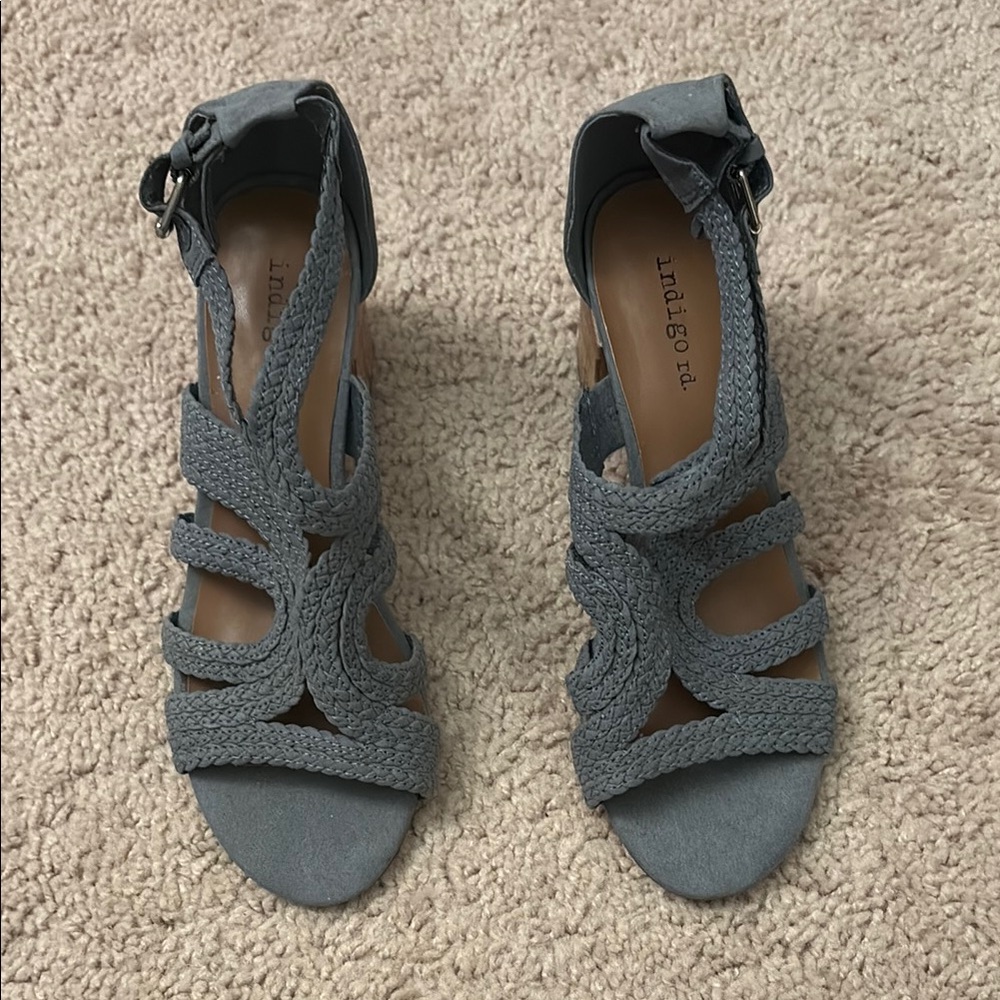 Indigo Gray Strappy Sandals Size 6.5 Like New